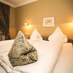 Hotel Altmuenchen By Blattl