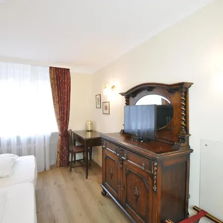 Hotel Altmuenchen By Blattl 3*